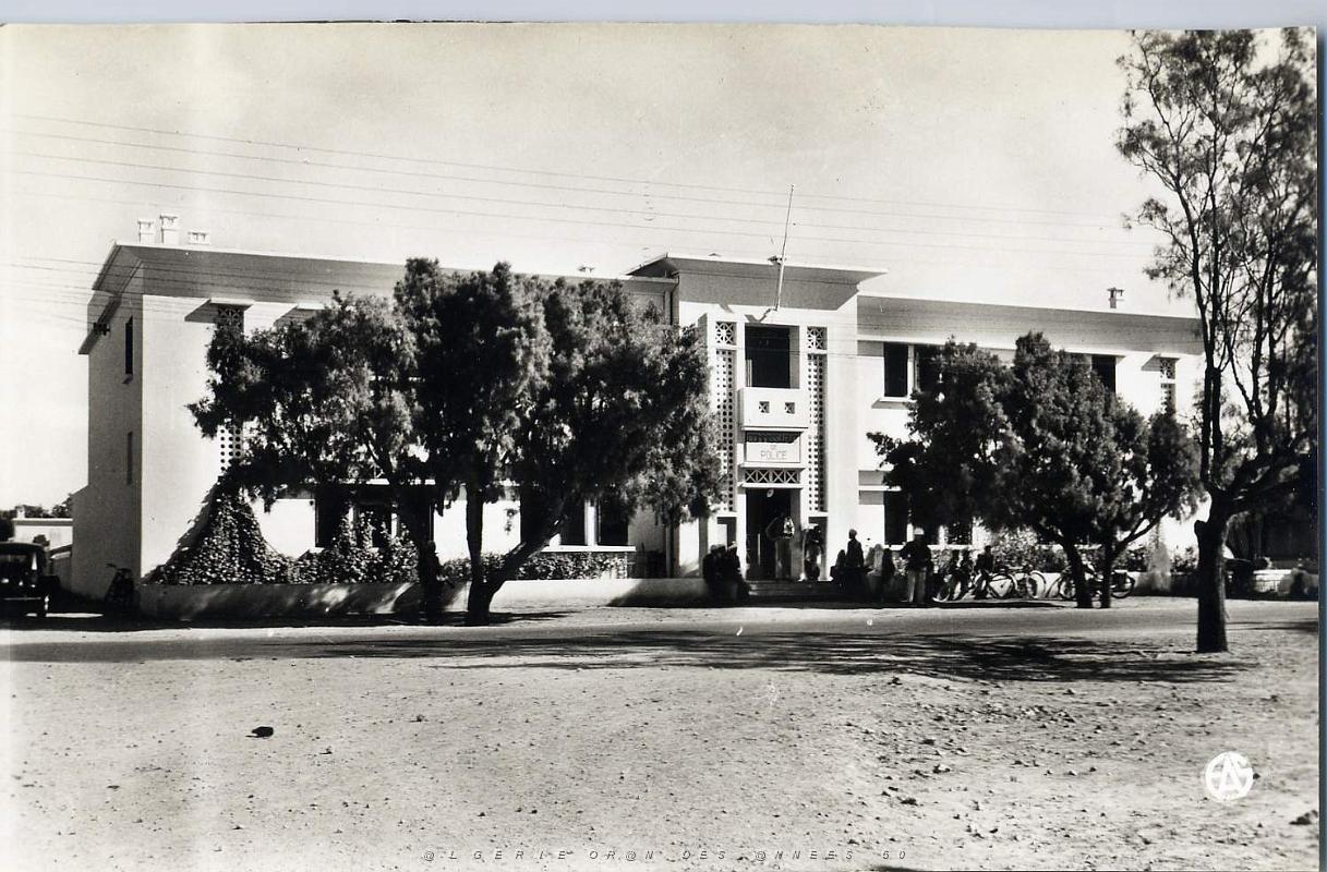 Colomb bechar 506- Commissariat COLLECTION DES AMIS DE ND DE SANTA CRUZ.jpg